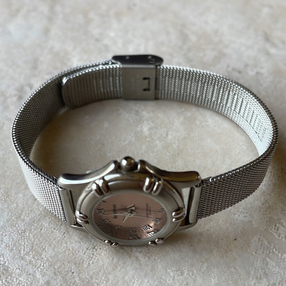 Armitron lady battery water resistant 100ft stainless steel - Picture 3 of 6